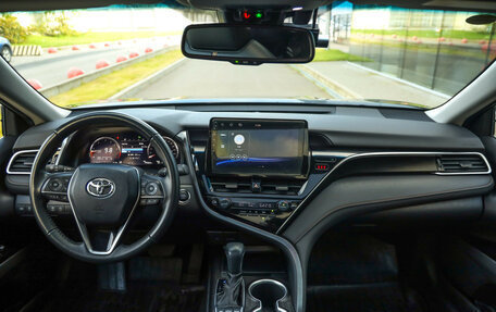 Toyota Camry, 2022 год, 3 090 000 рублей, 13 фотография