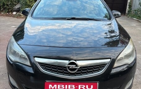 Opel Astra J, 2012 год, 750 000 рублей, 1 фотография