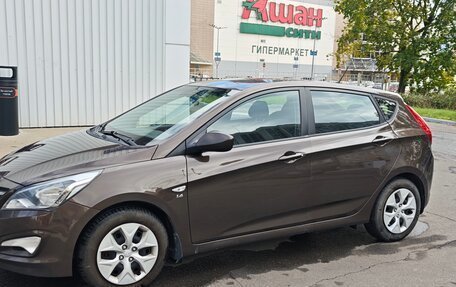 Hyundai Solaris II рестайлинг, 2015 год, 970 000 рублей, 2 фотография