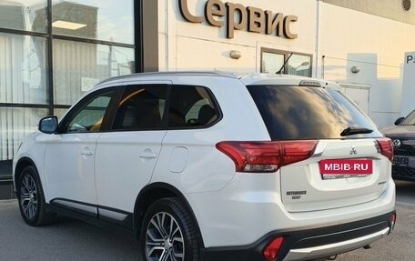 Mitsubishi Outlander III рестайлинг 3, 2015 год, 1 843 000 рублей, 7 фотография