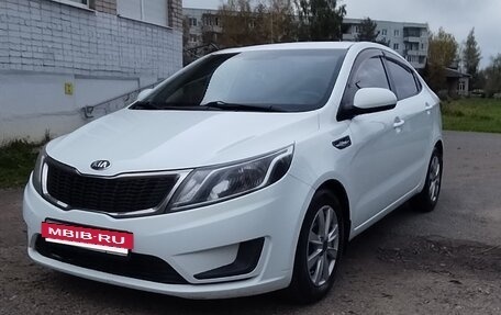 KIA Rio III рестайлинг, 2013 год, 750 000 рублей, 2 фотография