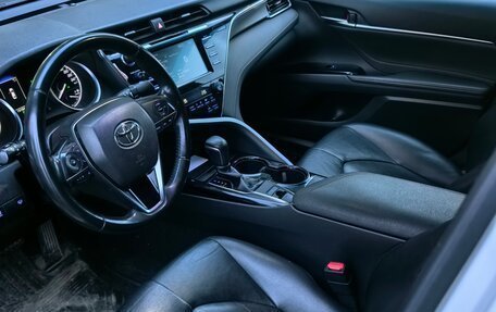 Toyota Camry, 2019 год, 2 200 000 рублей, 3 фотография