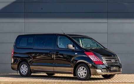Hyundai H-1 II рестайлинг, 2014 год, 1 895 000 рублей, 3 фотография
