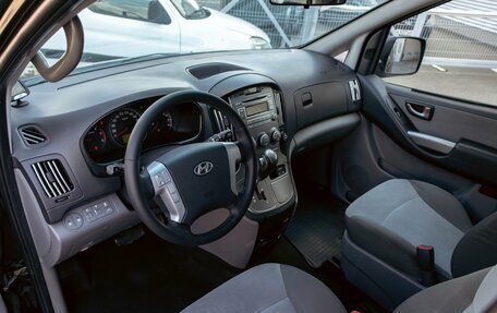 Hyundai H-1 II рестайлинг, 2014 год, 1 895 000 рублей, 15 фотография