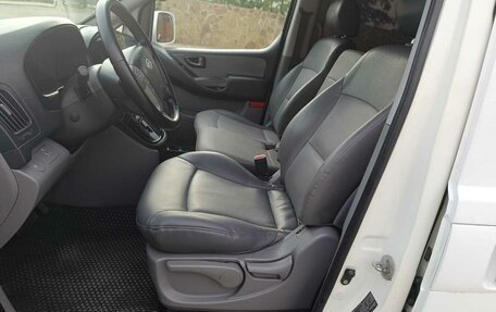 Hyundai Grand Starex Grand Starex I рестайлинг 2, 2011 год, 1 350 000 рублей, 3 фотография