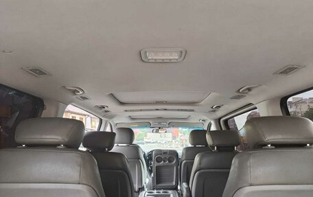 Hyundai Grand Starex Grand Starex I рестайлинг 2, 2011 год, 1 350 000 рублей, 6 фотография