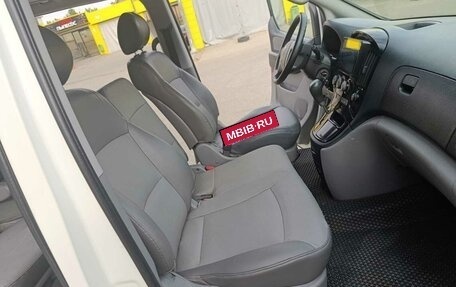 Hyundai Grand Starex Grand Starex I рестайлинг 2, 2011 год, 1 350 000 рублей, 9 фотография