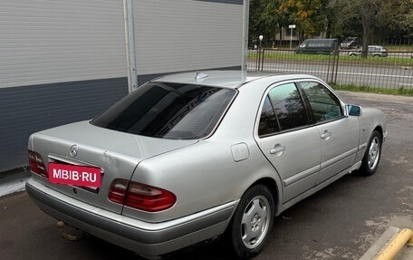 Mercedes-Benz E-Класс, 1996 год, 195 000 рублей, 11 фотография