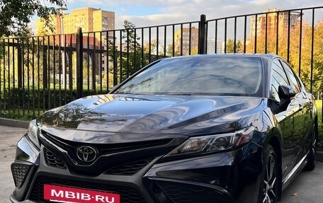 Toyota Camry, 2020 год, 2 900 000 рублей, 3 фотография