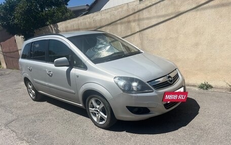 Opel Zafira B, 2011 год, 600 000 рублей, 2 фотография