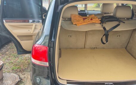 Volkswagen Touareg III, 2004 год, 650 000 рублей, 15 фотография