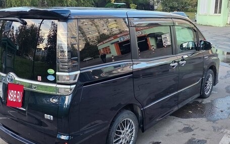Toyota Voxy III, 2018 год, 2 650 000 рублей, 3 фотография