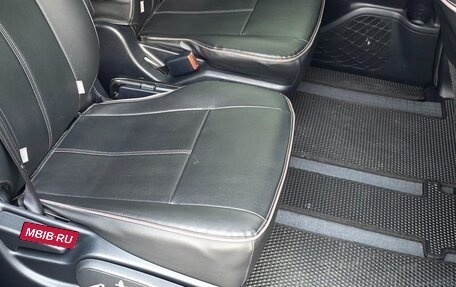 Toyota Voxy III, 2018 год, 2 650 000 рублей, 9 фотография