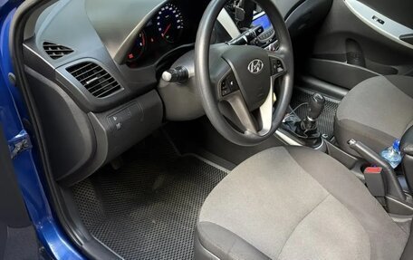 Hyundai Solaris II рестайлинг, 2013 год, 860 000 рублей, 14 фотография