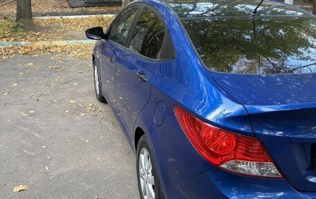 Hyundai Solaris II рестайлинг, 2013 год, 860 000 рублей, 22 фотография