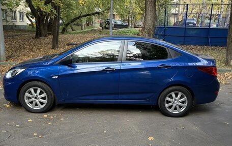 Hyundai Solaris II рестайлинг, 2013 год, 860 000 рублей, 23 фотография