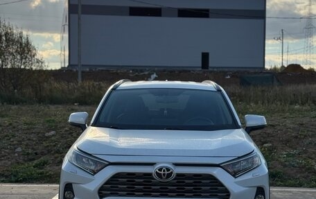Toyota RAV4, 2020 год, 3 200 000 рублей, 1 фотография