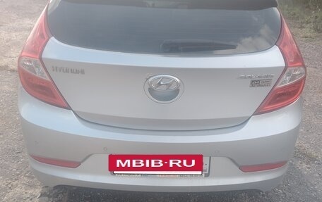 Hyundai Solaris II рестайлинг, 2015 год, 865 000 рублей, 2 фотография