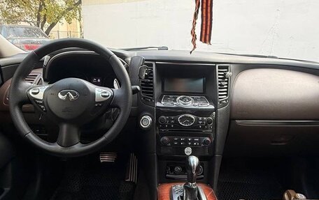 Infiniti FX II, 2013 год, 1 790 000 рублей, 9 фотография
