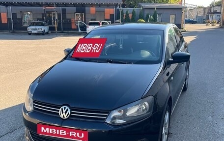 Volkswagen Polo VI (EU Market), 2015 год, 820 000 рублей, 2 фотография