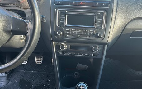 Volkswagen Polo VI (EU Market), 2015 год, 820 000 рублей, 13 фотография