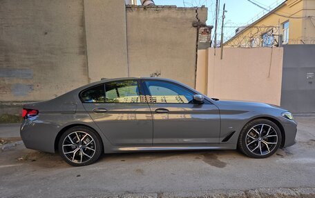 BMW 5 серия, 2021 год, 5 600 000 рублей, 4 фотография