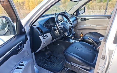 Mitsubishi Pajero Sport II рестайлинг, 2015 год, 2 450 000 рублей, 7 фотография