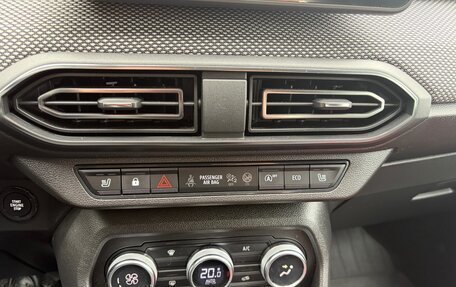 Dacia Logan, 2022 год, 1 580 000 рублей, 5 фотография