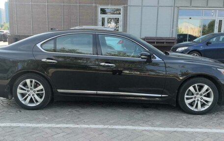 Lexus LS IV, 2016 год, 2 700 000 рублей, 12 фотография