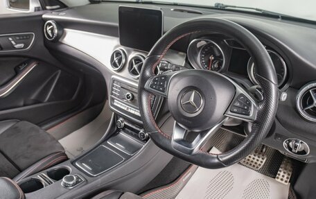 Mercedes-Benz CLA, 2018 год, 1 699 000 рублей, 8 фотография
