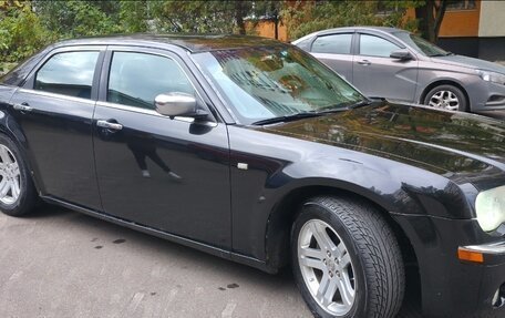 Chrysler 300C II, 2006 год, 750 000 рублей, 1 фотография