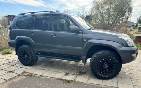 Toyota Land Cruiser Prado 120 рестайлинг, 2008 год, 20 030 000 рублей, 12 фотография