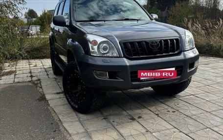 Toyota Land Cruiser Prado 120 рестайлинг, 2008 год, 20 030 000 рублей, 15 фотография
