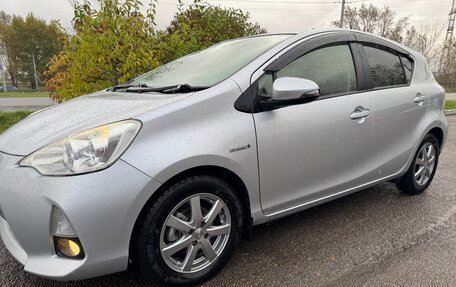 Toyota Aqua I, 2013 год, 799 000 рублей, 1 фотография