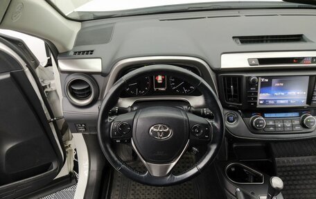 Toyota RAV4, 2018 год, 2 600 000 рублей, 29 фотография