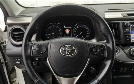 Toyota RAV4, 2018 год, 2 600 000 рублей, 30 фотография
