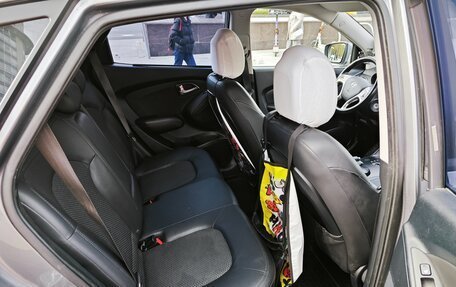 Hyundai ix35 I рестайлинг, 2011 год, 950 000 рублей, 24 фотография