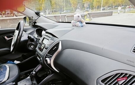 Hyundai ix35 I рестайлинг, 2011 год, 950 000 рублей, 26 фотография