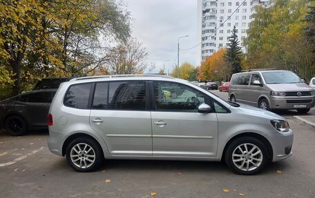 Volkswagen Touran III, 2011 год, 1 100 000 рублей, 7 фотография