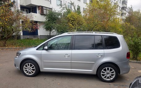 Volkswagen Touran III, 2011 год, 1 100 000 рублей, 10 фотография