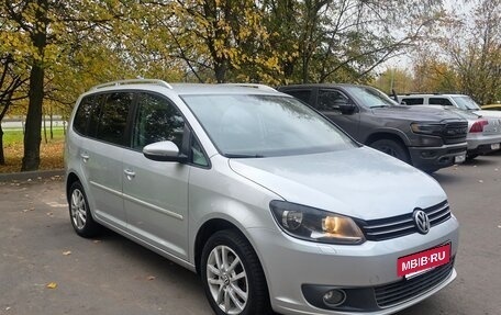 Volkswagen Touran III, 2011 год, 1 100 000 рублей, 6 фотография