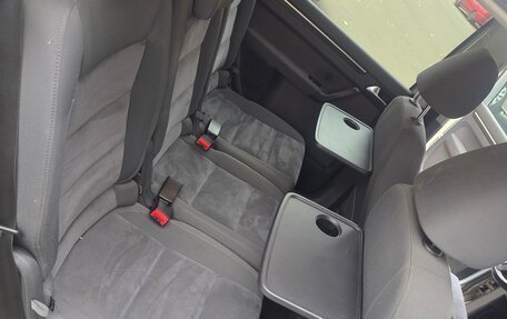 Volkswagen Touran III, 2011 год, 1 100 000 рублей, 16 фотография