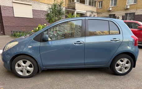 Toyota Yaris III рестайлинг, 2008 год, 450 000 рублей, 4 фотография