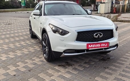 Infiniti QX70, 2014 год, 1 450 000 рублей, 2 фотография
