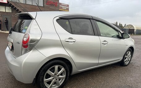 Toyota Aqua I, 2013 год, 799 000 рублей, 2 фотография