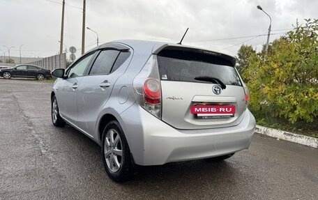 Toyota Aqua I, 2013 год, 799 000 рублей, 3 фотография