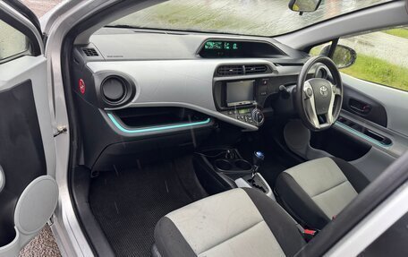 Toyota Aqua I, 2013 год, 799 000 рублей, 15 фотография