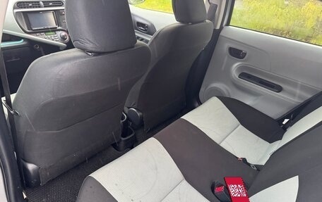 Toyota Aqua I, 2013 год, 799 000 рублей, 17 фотография