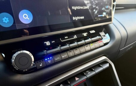 Toyota Sequoia, 2026 год, 15 990 000 рублей, 23 фотография