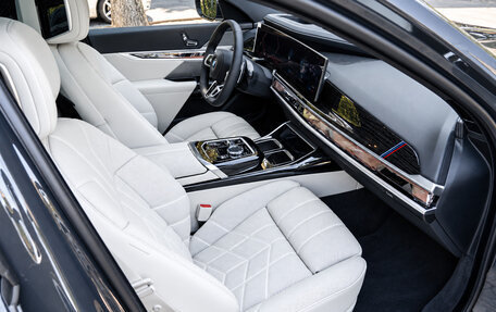 BMW 7 серия, 2025 год, 13 950 000 рублей, 12 фотография